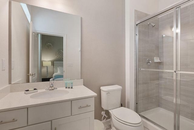 8013 OAK SHADOW COURT, Davenport, FL 33837