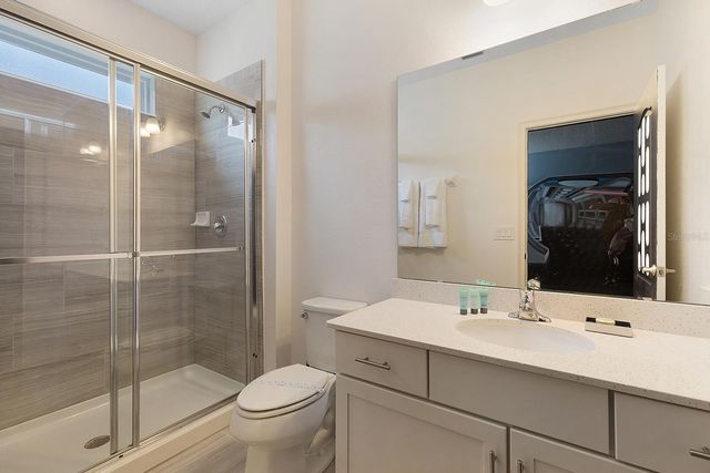 8013 OAK SHADOW COURT, Davenport, FL 33837