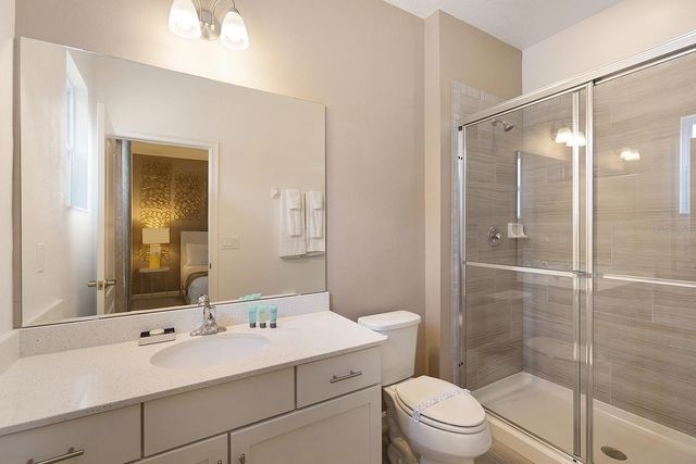 8013 OAK SHADOW COURT, Davenport, FL 33837