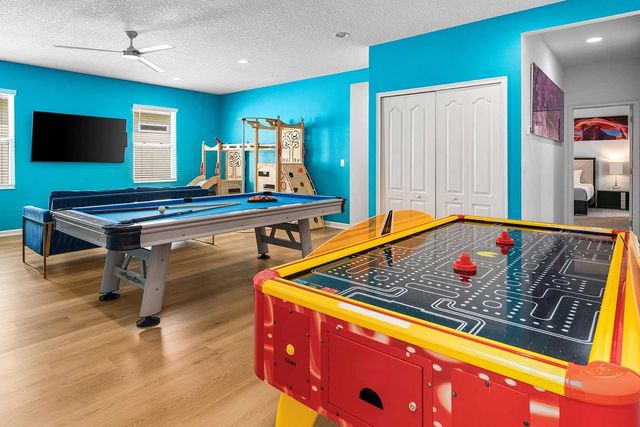 8013 OAK SHADOW COURT, Davenport, FL 33837