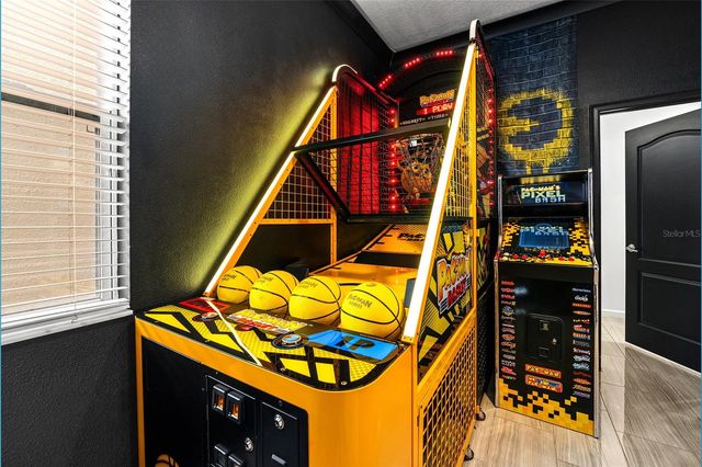 8013 OAK SHADOW COURT, Davenport, FL 33837