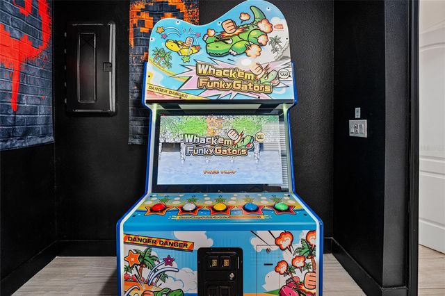 8013 OAK SHADOW COURT, Davenport, FL 33837