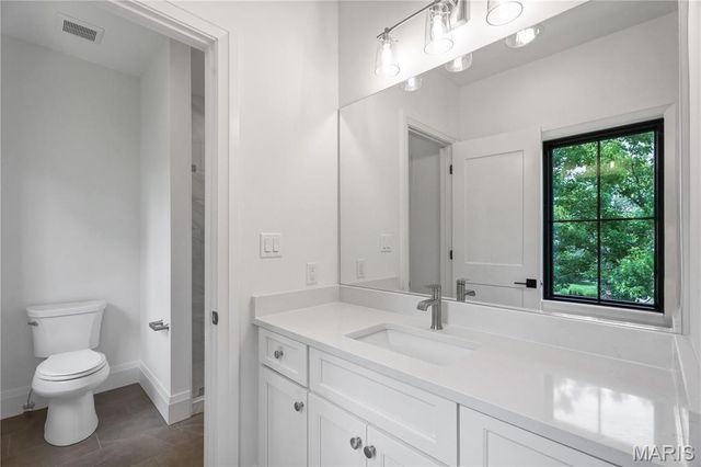 1 TBB Roclare II @ Ballas Ridge, Des Peres, MO 63131