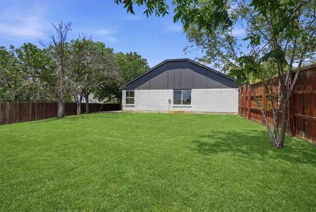 7913 Firefly Drive, Fort Worth, TX 76137