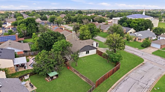 7913 Firefly Drive, Fort Worth, TX 76137