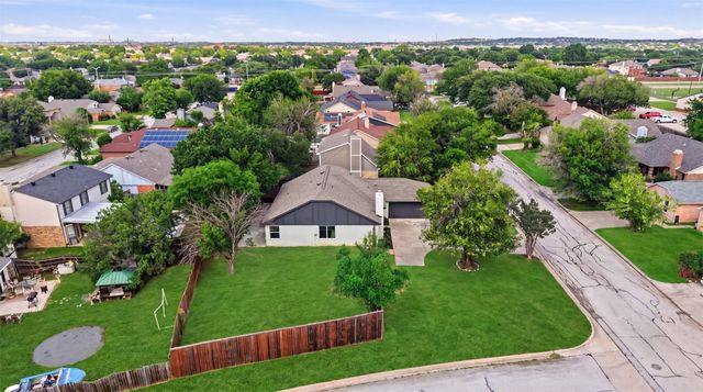 7913 Firefly Drive, Fort Worth, TX 76137