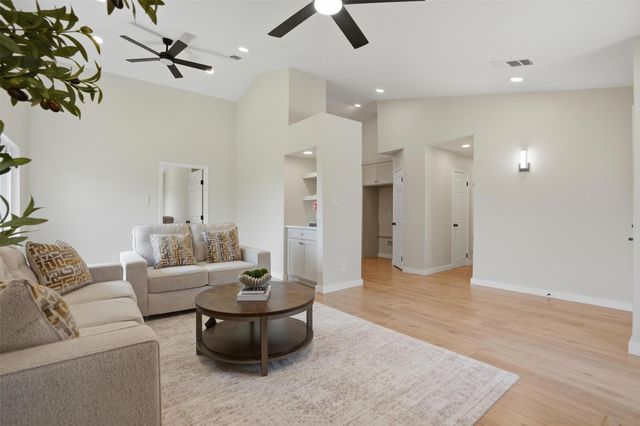 7913 Firefly Drive, Fort Worth, TX 76137