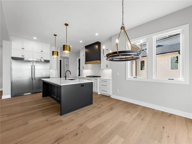 16924 Futura Street, Overland Park, KS 66085