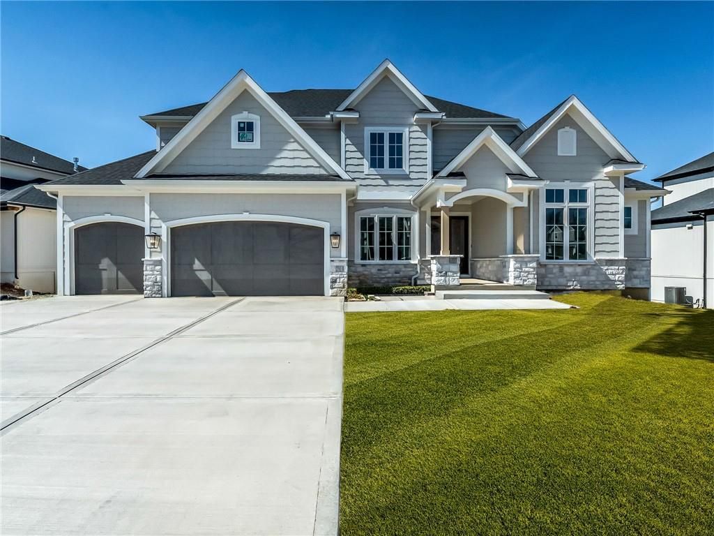 16924 Futura Street, Overland Park, KS 66085