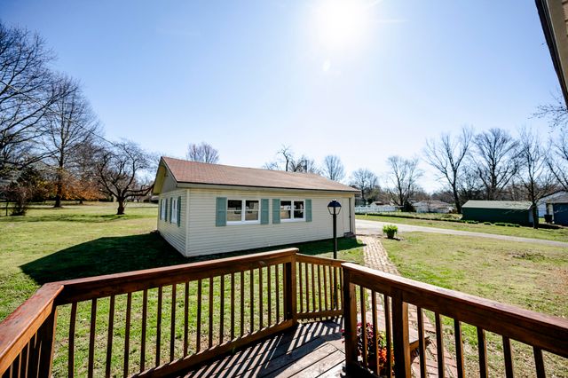 1413 4th Street, Monett, MO 65708