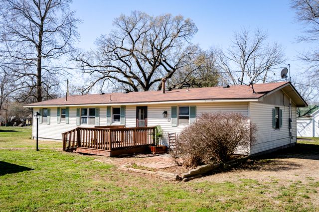 1413 4th Street, Monett, MO 65708