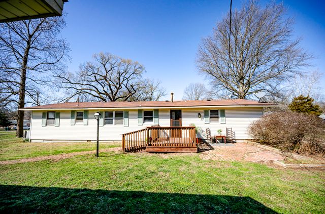 1413 4th Street, Monett, MO 65708