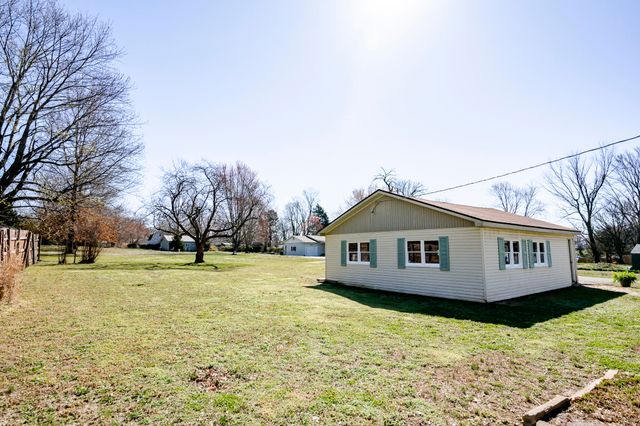 1413 4th Street, Monett, MO 65708