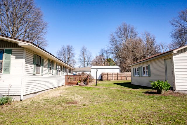 1413 4th Street, Monett, MO 65708