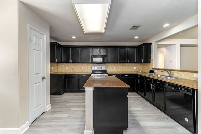 5946 Harbor Glen Drive, Dallas, TX 75249