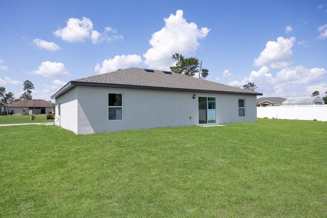 2737 SE Mariposa Ave, Port St Lucie, FL 34983