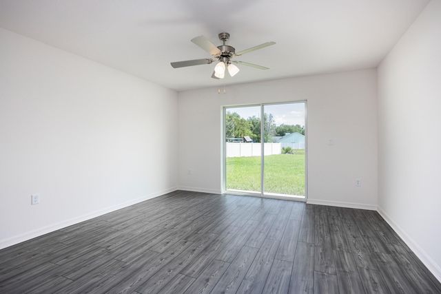 2737 SE Mariposa Ave, Port St Lucie, FL 34983