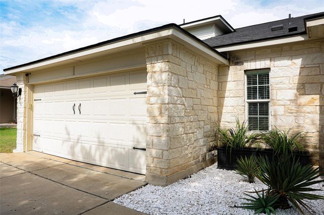 214 Lidell ST, Hutto, TX 78634