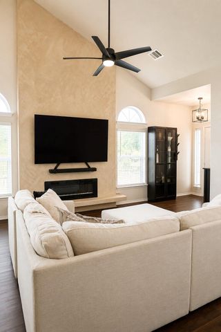 214 Lidell ST, Hutto, TX 78634