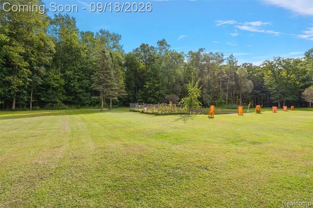 2201 E Gunn Road, Rochester, MI 48306