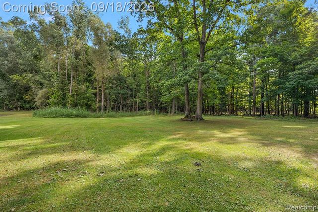 2201 E Gunn Road, Rochester, MI 48306