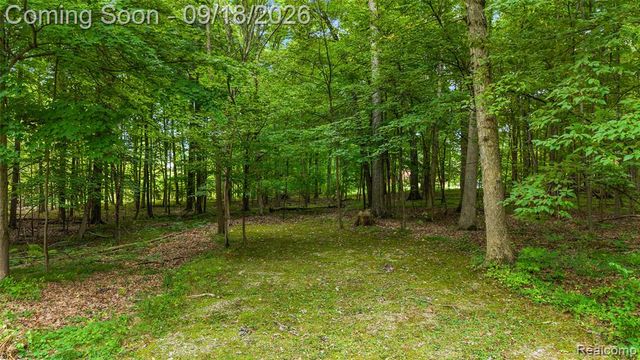 2201 E Gunn Road, Rochester, MI 48306