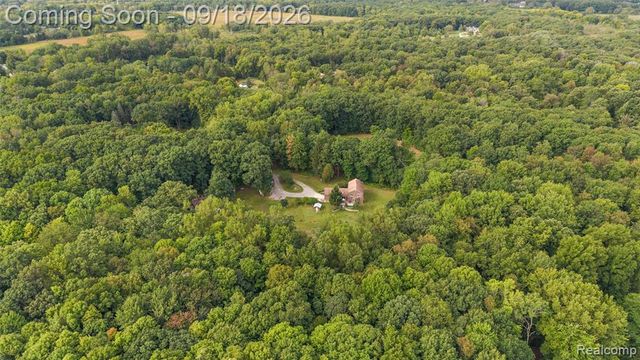 2201 E Gunn Road, Rochester, MI 48306