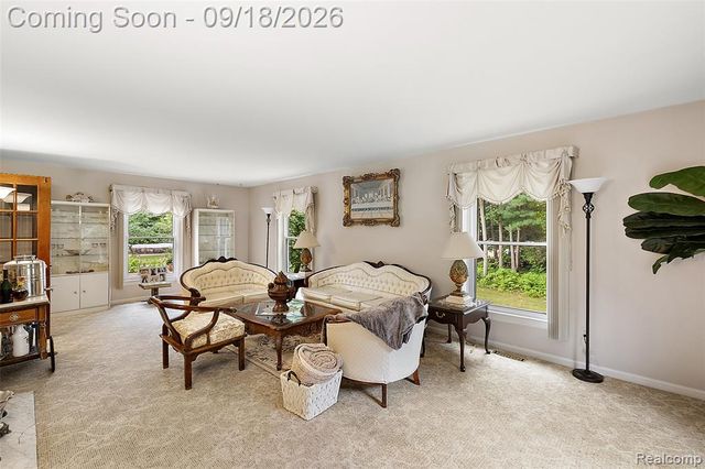 2201 E Gunn Road, Rochester, MI 48306