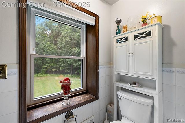 2201 E Gunn Road, Rochester, MI 48306