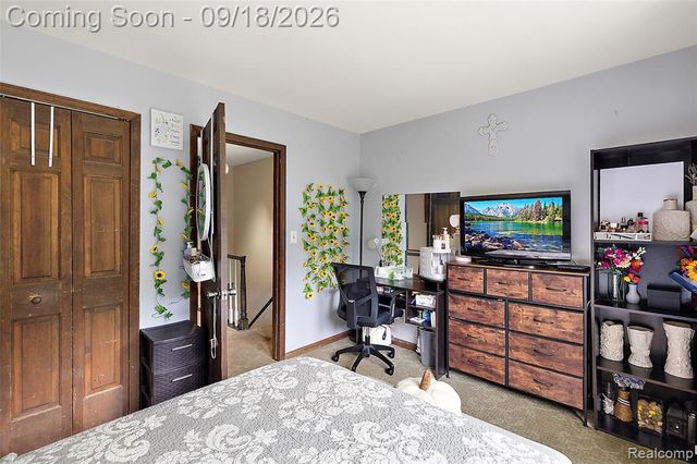 2201 E Gunn Road, Rochester, MI 48306