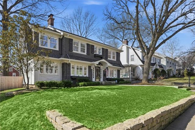 103 W 67th Terrace, Kansas City, MO 64113