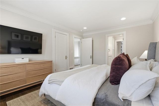 103 W 67th Terrace, Kansas City, MO 64113