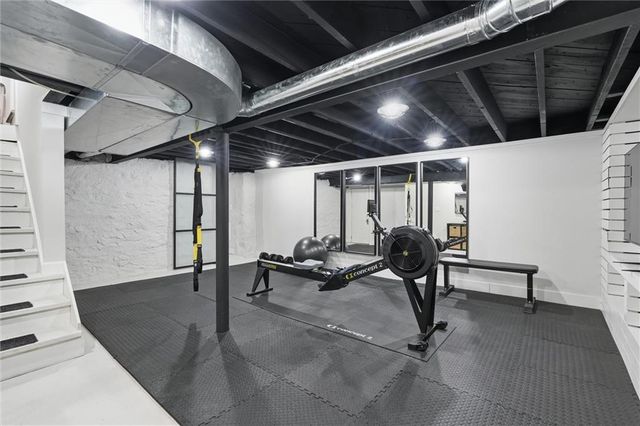 103 W 67th Terrace, Kansas City, MO 64113