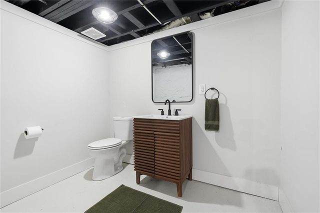 103 W 67th Terrace, Kansas City, MO 64113