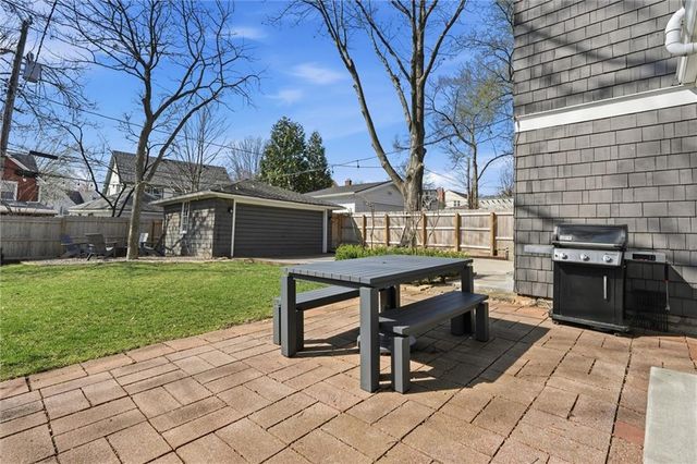 103 W 67th Terrace, Kansas City, MO 64113