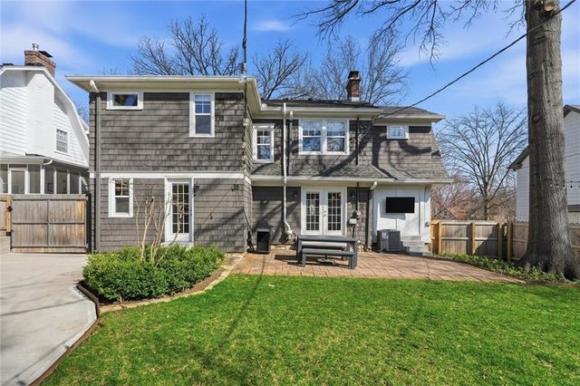 103 W 67th Terrace, Kansas City, MO 64113