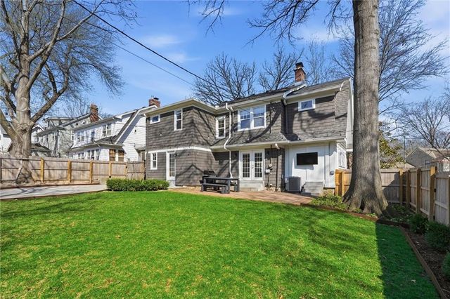 103 W 67th Terrace, Kansas City, MO 64113