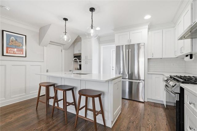 103 W 67th Terrace, Kansas City, MO 64113