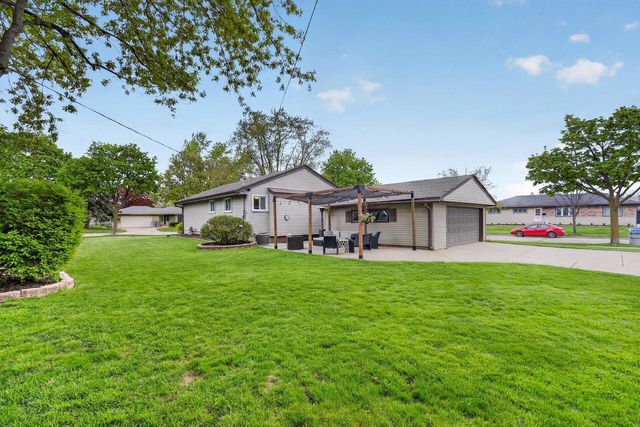 1801 Kimberly AVENUE, Milwaukee, WI 53221