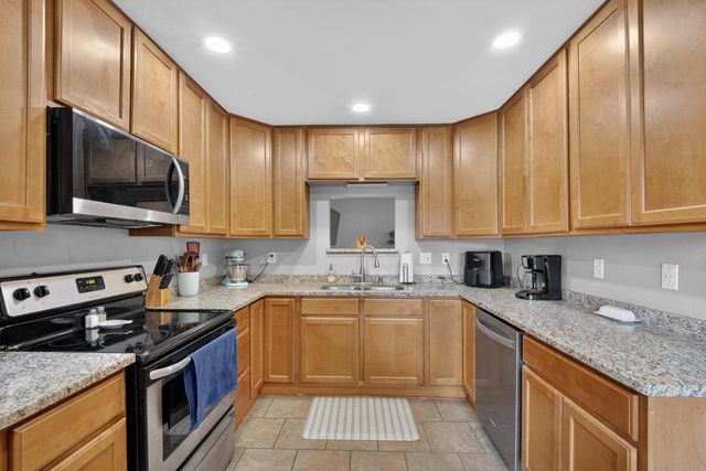 1801 Kimberly AVENUE, Milwaukee, WI 53221