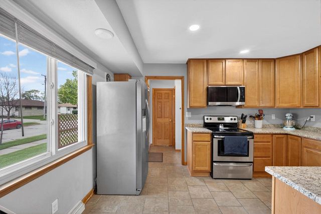 1801 Kimberly AVENUE, Milwaukee, WI 53221