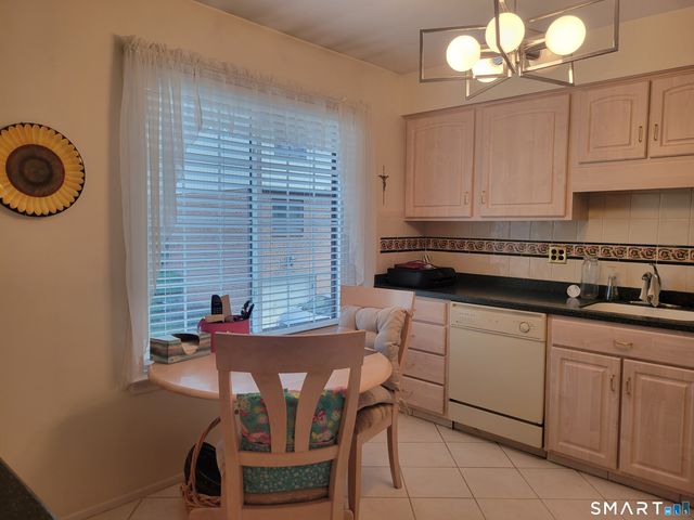 237 Strawberry Hill Avenue 23, Stamford, CT 06902