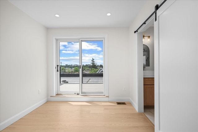 595 Broadway 302, Somerville, MA 02145