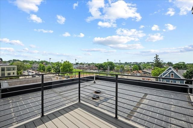 595 Broadway 302, Somerville, MA 02145