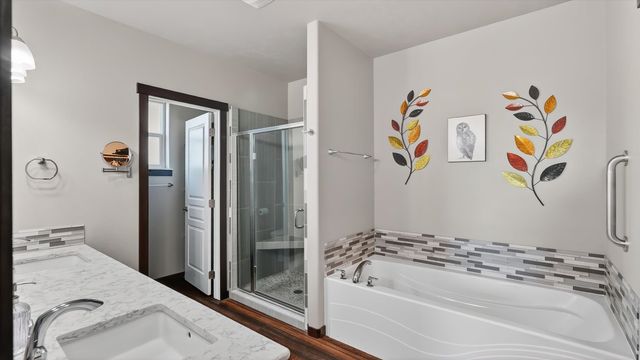 6528 E Robin Ln, Chattaroy, WA 99003