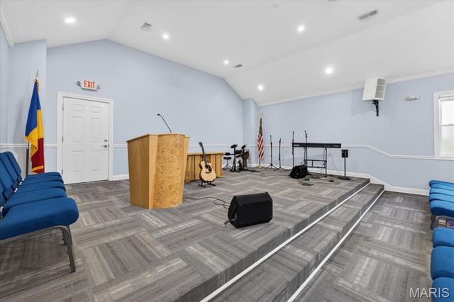 6420 Marmaduke Avenue, St Louis, MO 63139