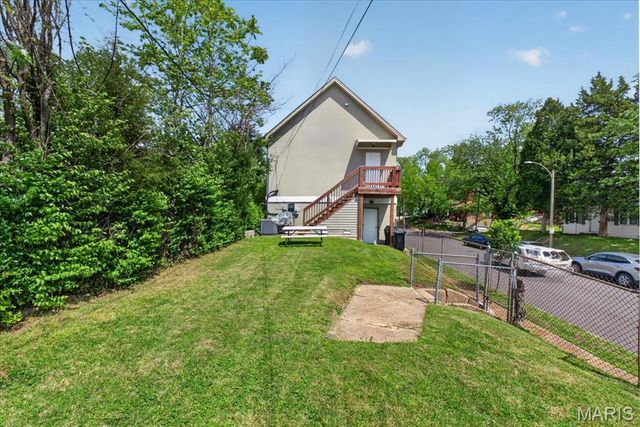 6420 Marmaduke Avenue, St Louis, MO 63139