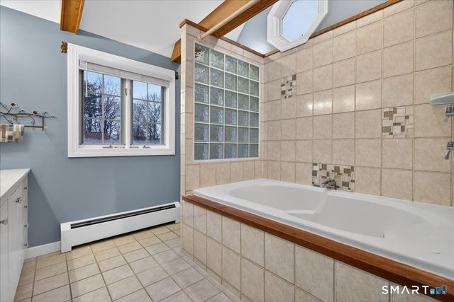 13 West Slope Lane, Hamden, CT 06517