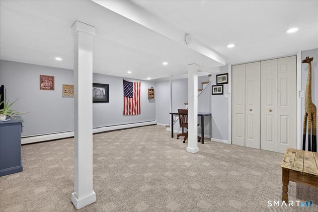 13 West Slope Lane, Hamden, CT 06517