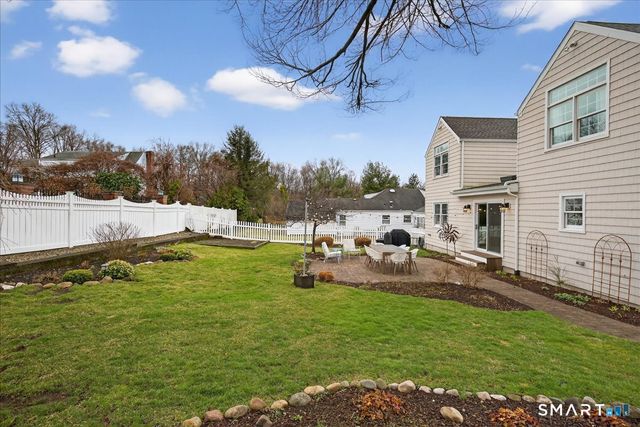 13 West Slope Lane, Hamden, CT 06517